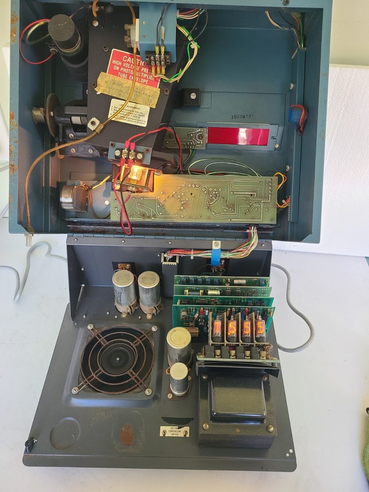 Gilford Micro-Sample Spectrophotometer 300-N, Powers Up, Untested