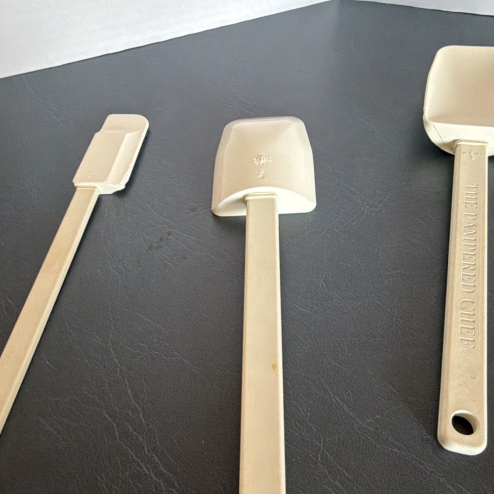 The Pampered Chef Plastic Scoop Set Square Shape 4 Pieces