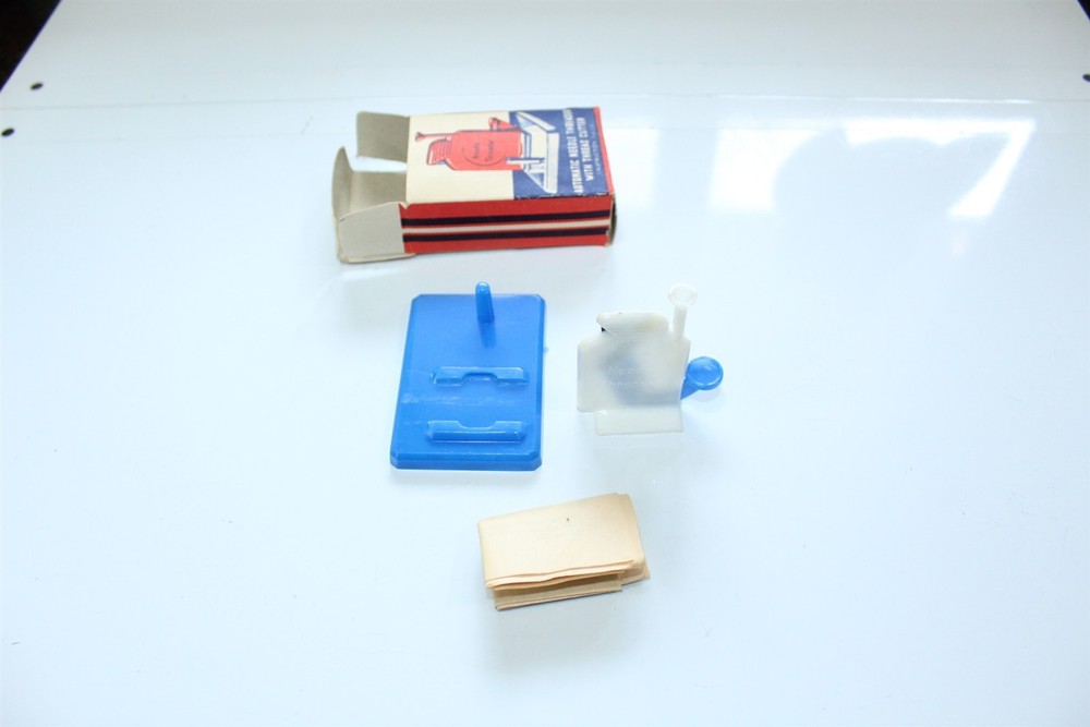 Vintage Automatic Needle Threader With Thread Cutter In Original Box
