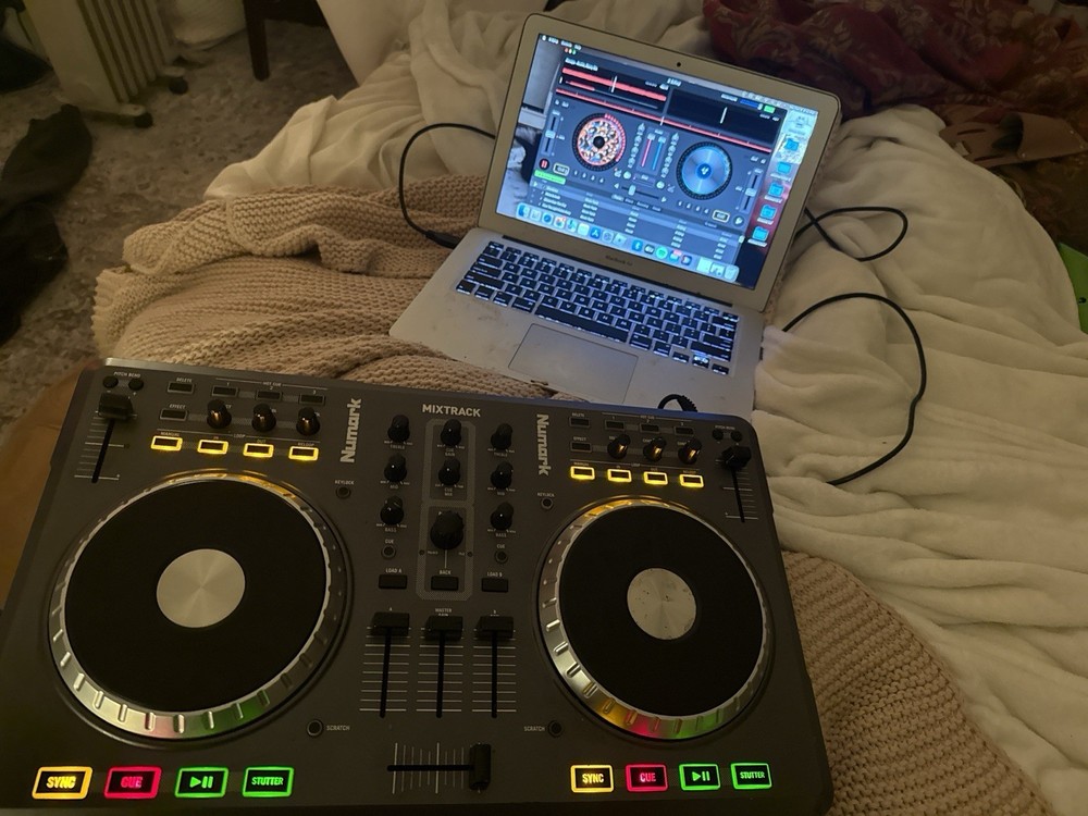 Numark Digital DJ Mixer