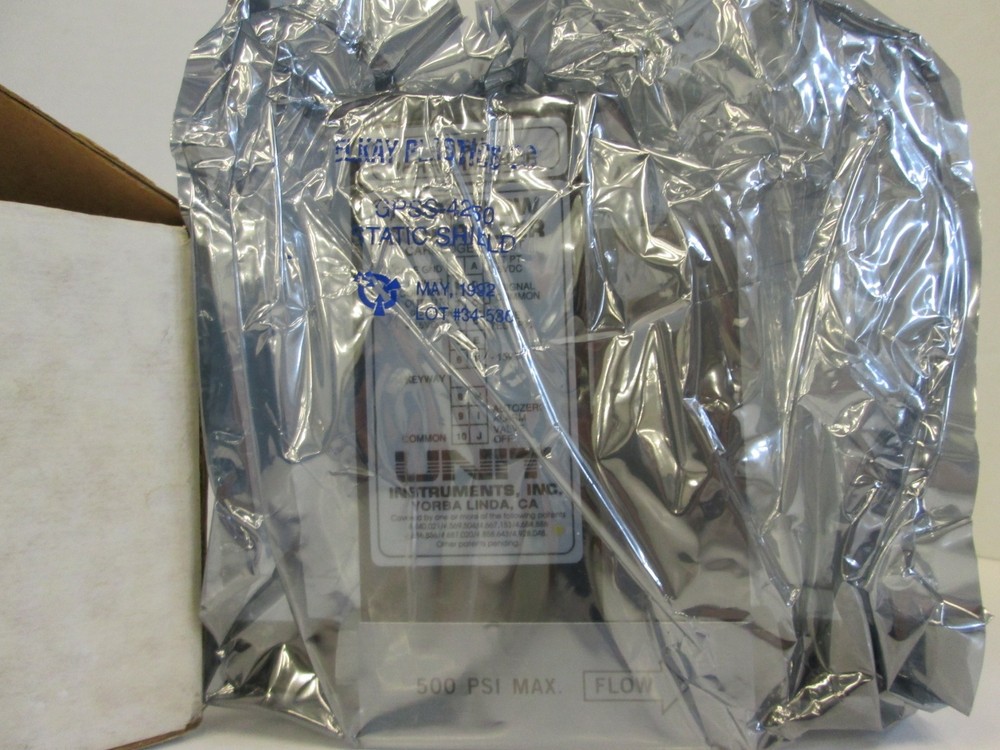 Unit UFC-1100 Mass Flow Controller, SF6, 100 SCCM, Refurbished