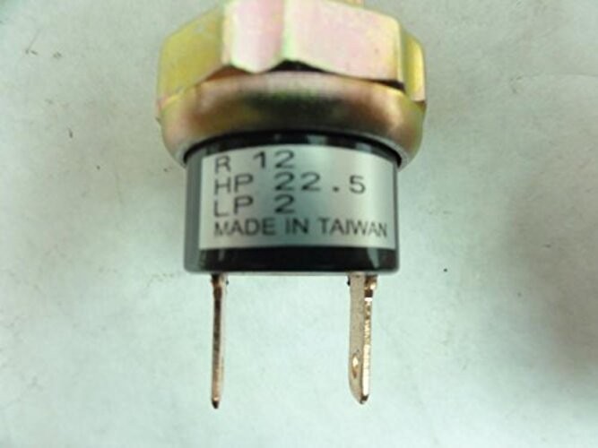 1512 Binary Switch (Female R12 1/4")