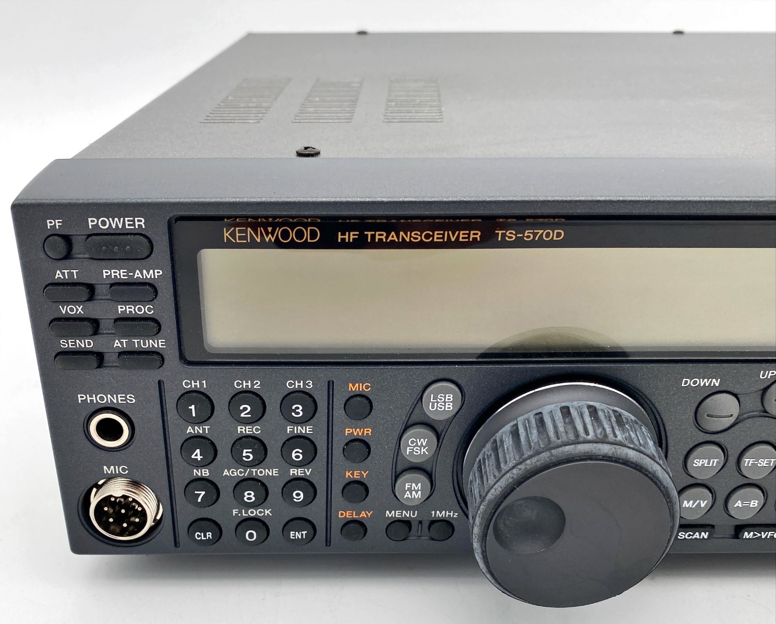 Kenwood TS-570D HF Amateur Radio Transceiver, No Power, 12v DC Cord & Mic MINT