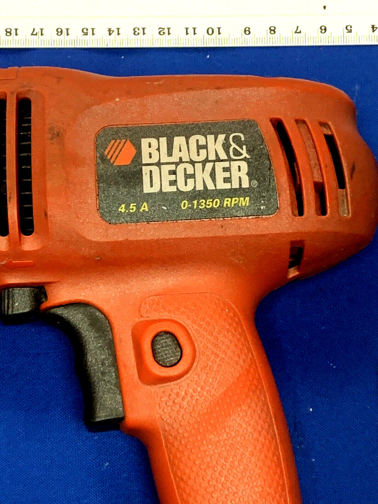BLACK & DECKER 3/8 Corded Drill Variable Speed Reversible DR200 Type 4 / 4.5 Amp