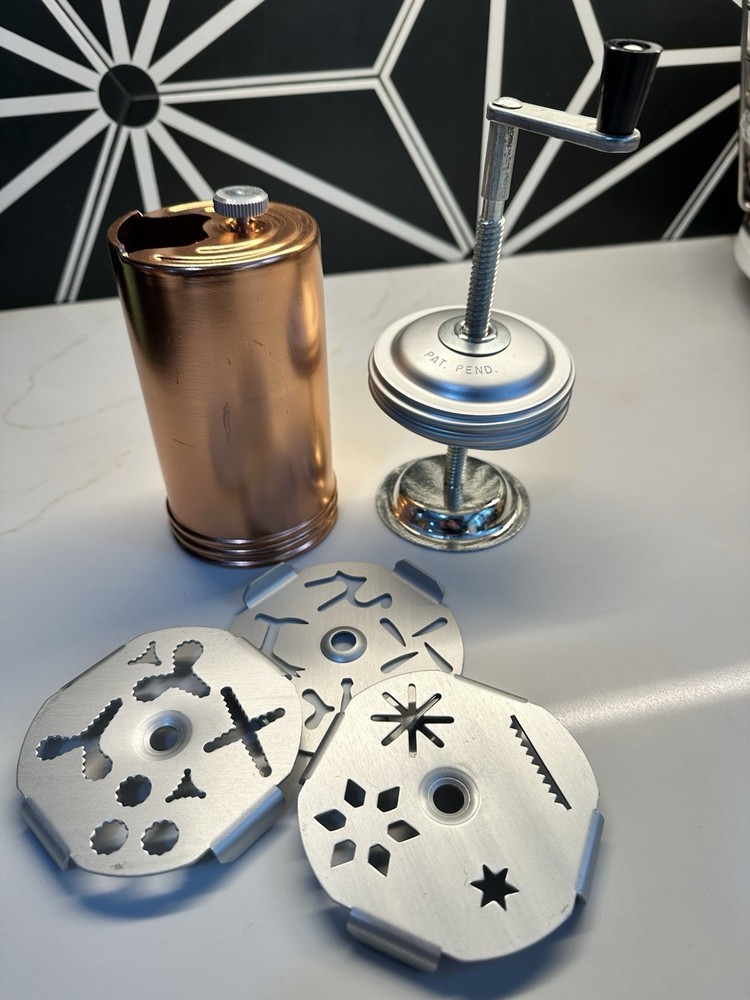 Vintage Cookie Press With 3 Discs Never Used