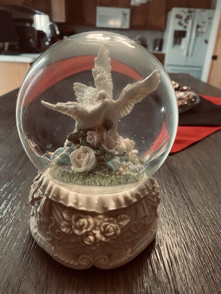 Two Love Doves Snow Globe
