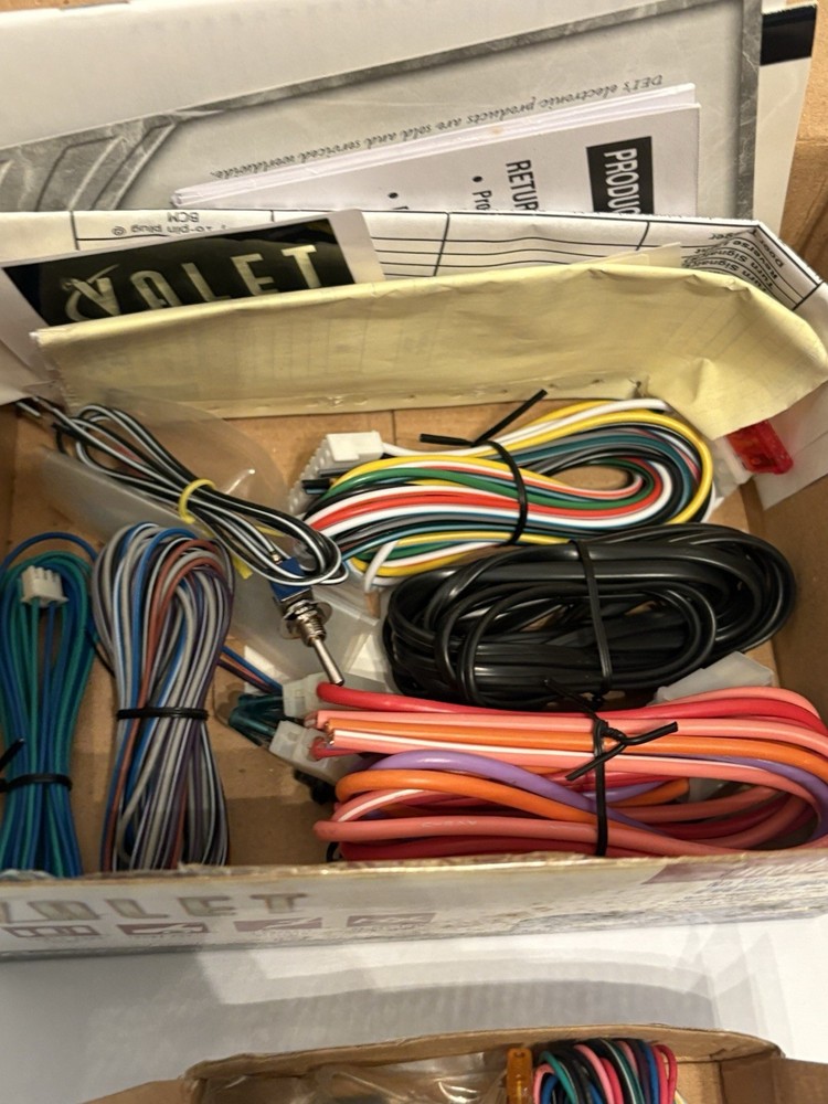 Valet Model 561R Remote Start System - Directional Install 556LW Open Box