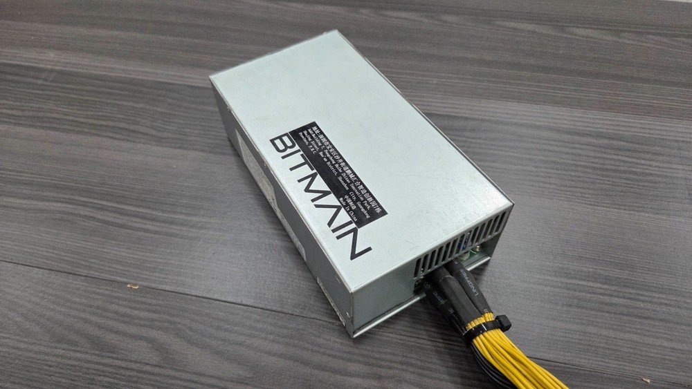 Bitmain APW7 1800 Power Supply for ASIC Mining Hardware