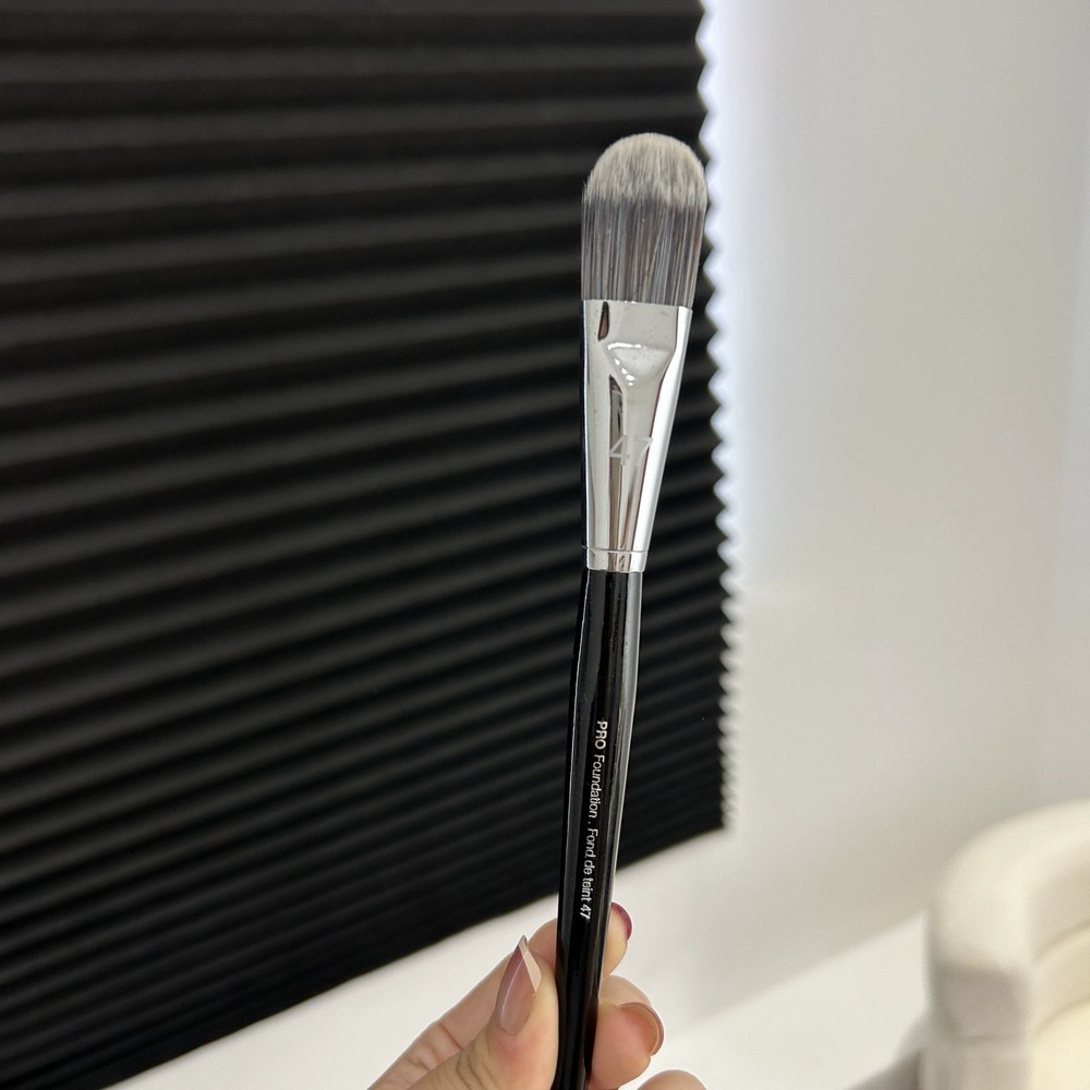 Sephora Collection Pro Foundation Complexion Face Brush #47 Foundation Brush