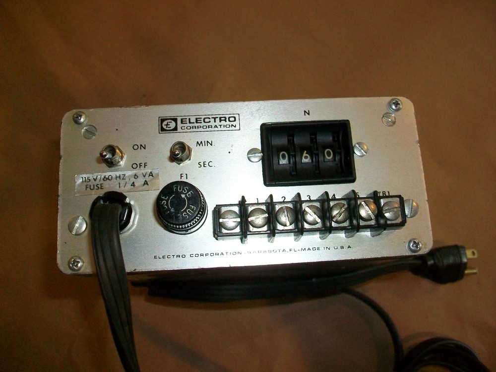 Electro Corp Electro Tach Tachometer TAD100A