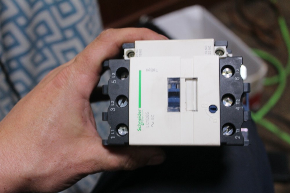 Telemecanique LC1 D6511 contactor