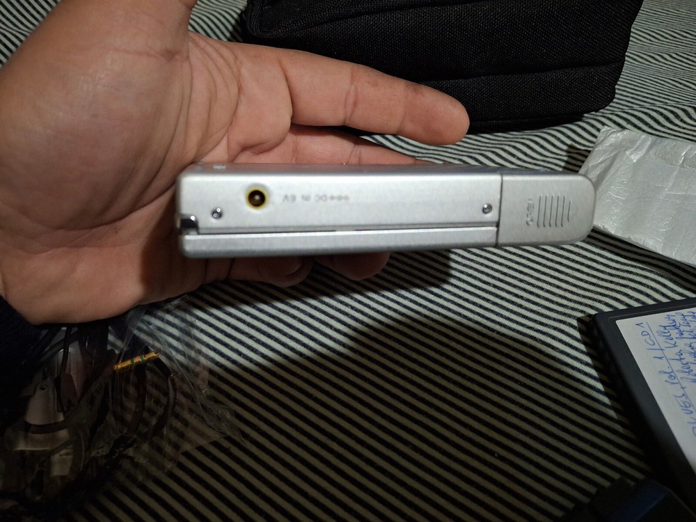 sony MZ-R50