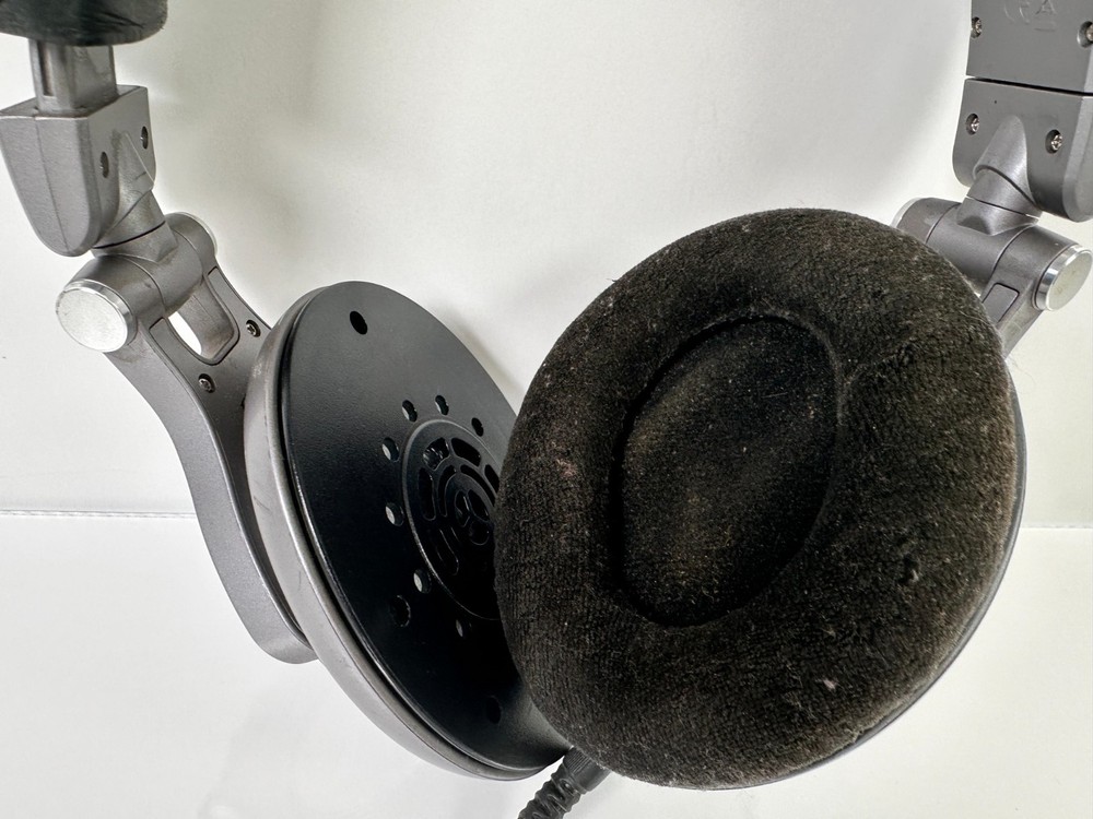 Shure SRH940 Studio & Live Headphones