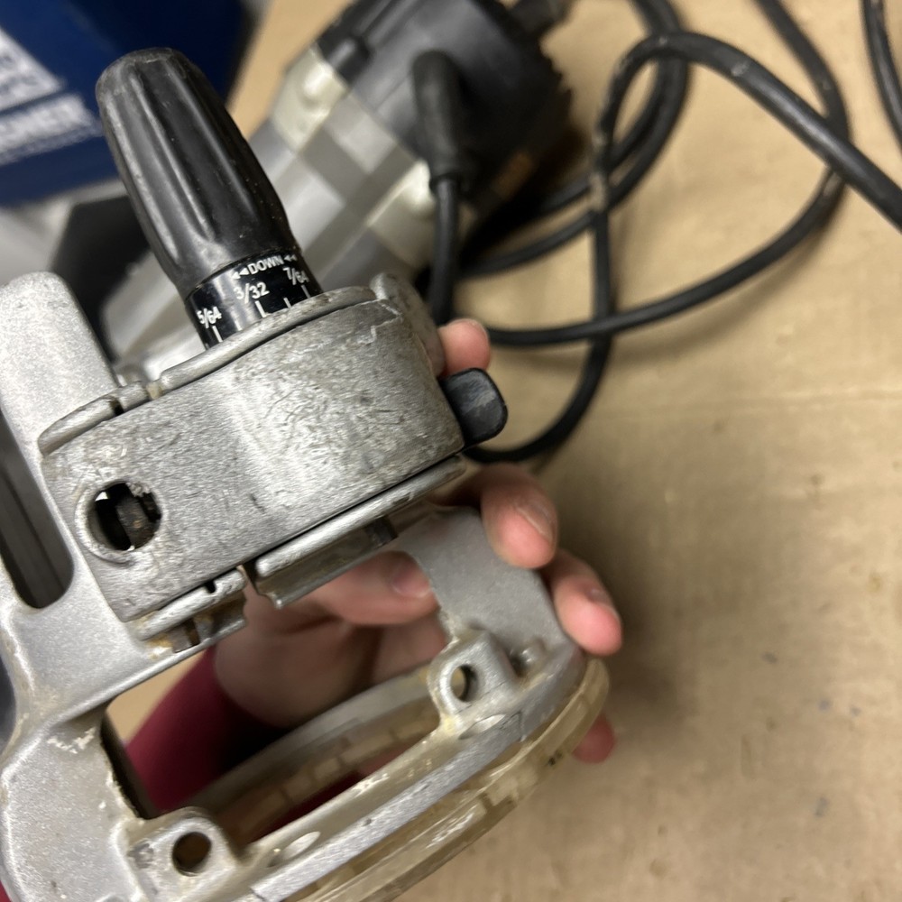 Porter-Cable Router Model 8902 With 8901 Fixed Base *Read Description*