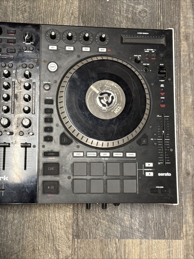 Numark NS7II Digital DJ Controller