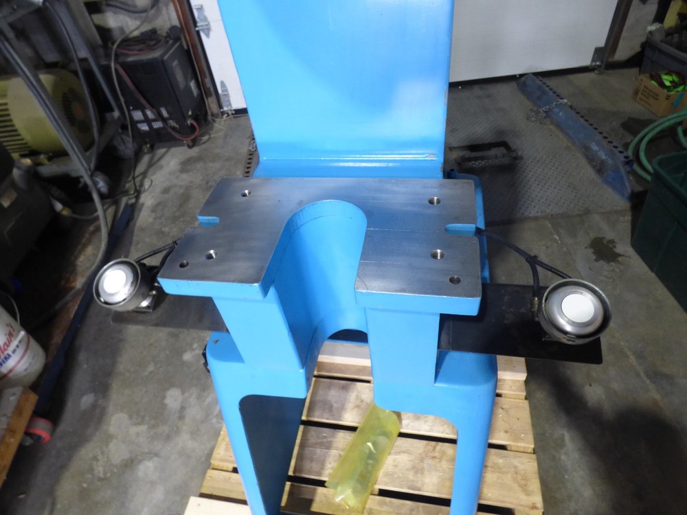 Air Hydraulics C-Frame Press 5.5 Ton Clean Machine