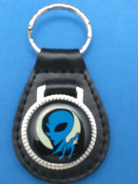 ALIEN WITH HAND BLACK LEATHER KEYRING KEYFOB #172