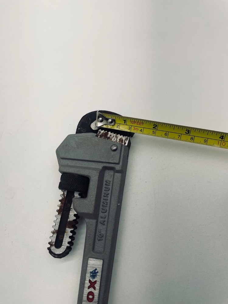 Lenox 10" Aluminum Pipe Wrench
