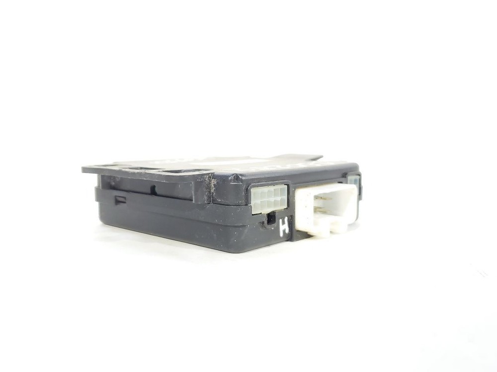 1997 Lexus LX450 OEM 08190-00921 Security System Control