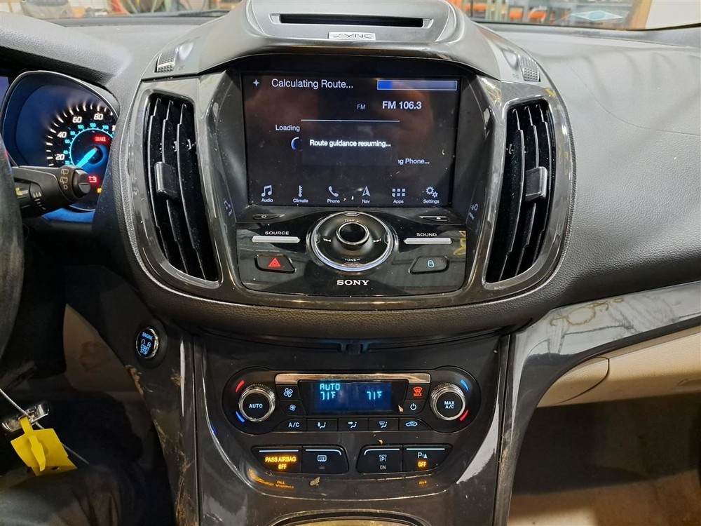 2016 Escape Camera/Projector Sku#4265885