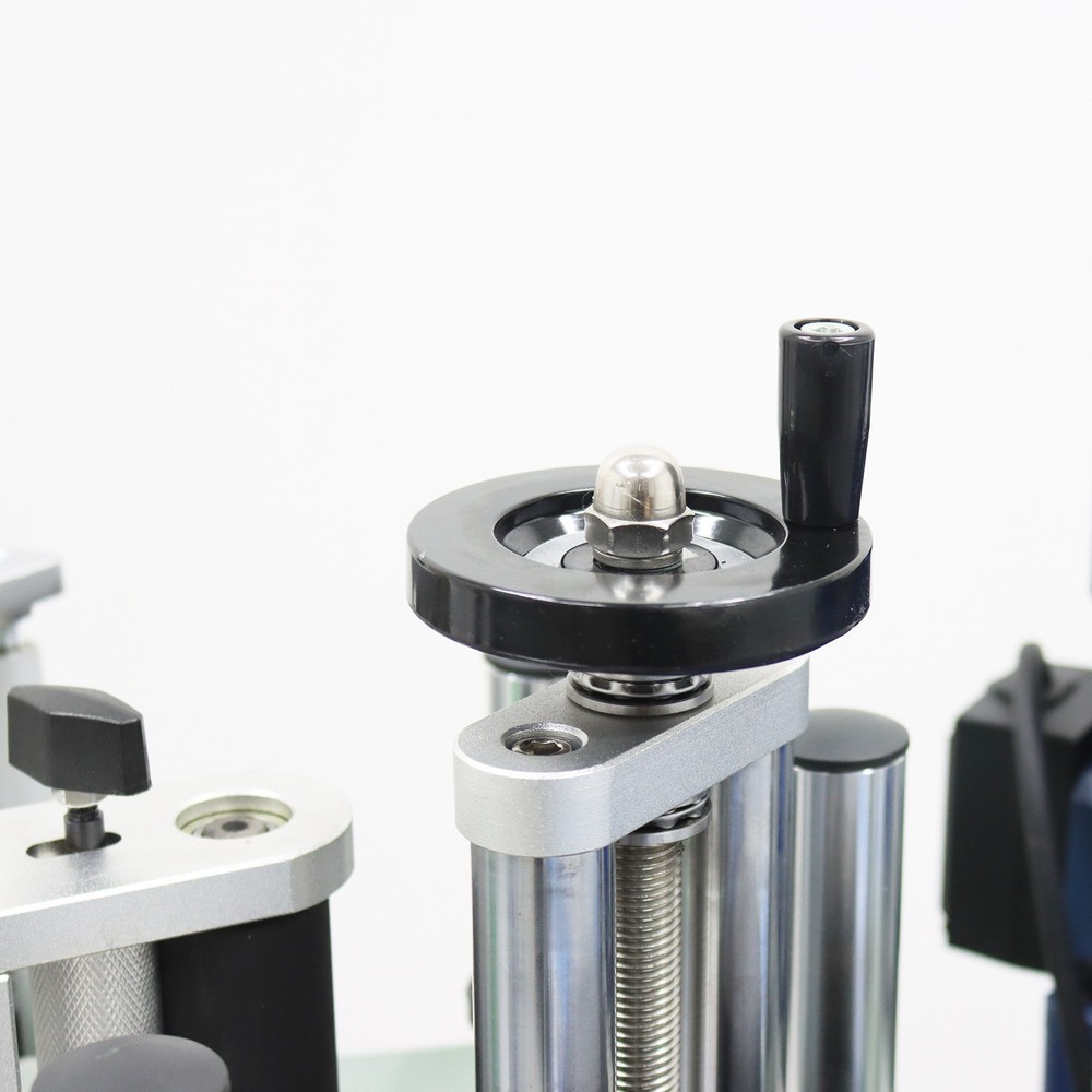 Auto Conveyor Table Round Bottle High-speed Coding Labeling Machine20-200PCS/min
