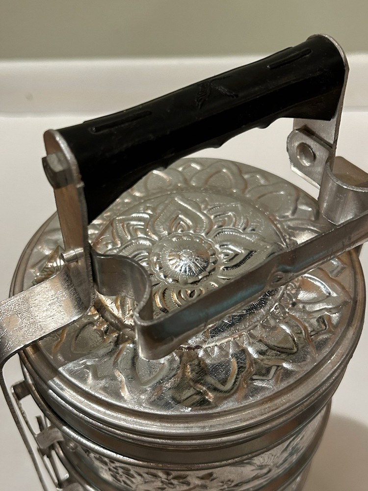 Vintage Tiffin 🇹🇼 Taiwan metal Stackable Lunch Pails 🪣