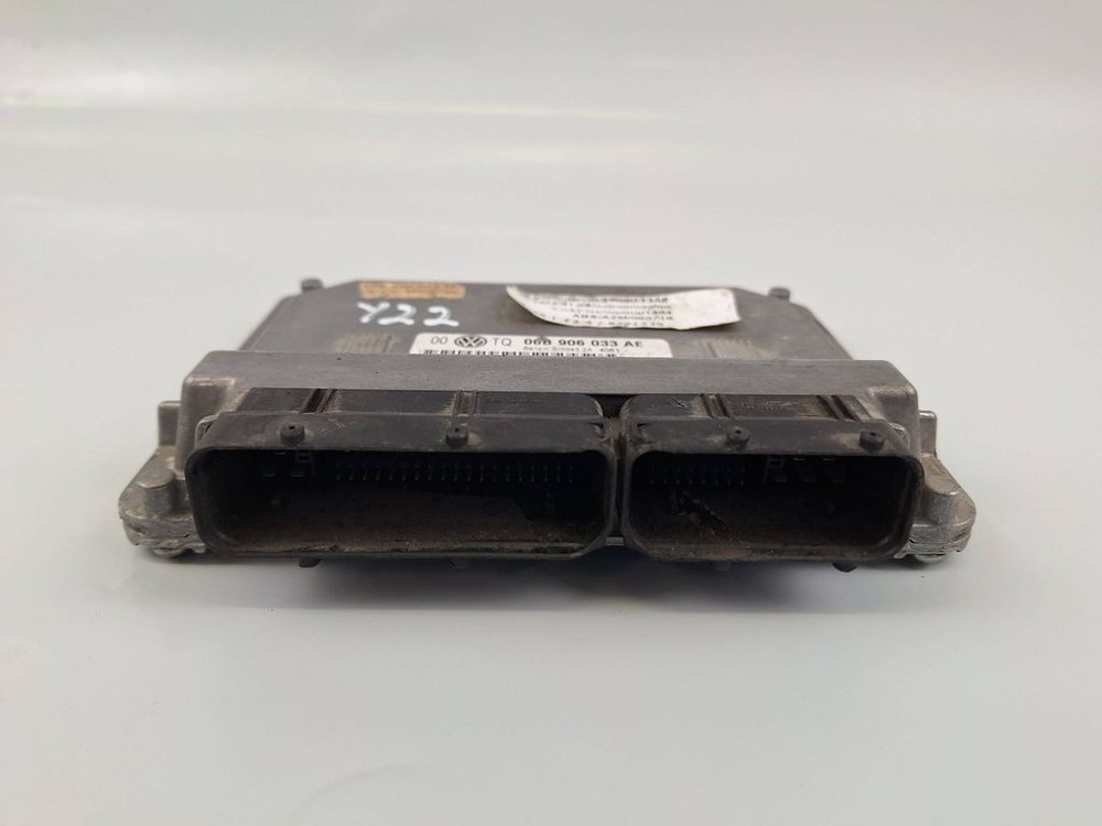 Volkswagen PASSAT B6 2005 Engine Control Module 06B906033AE 681 kW BVV681