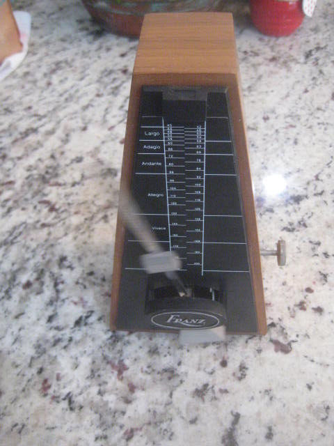 FRANZ Metronome SOLID WALNUT VINTAGE KEYWOUND FLOATING MECHANISM LN MINT USA