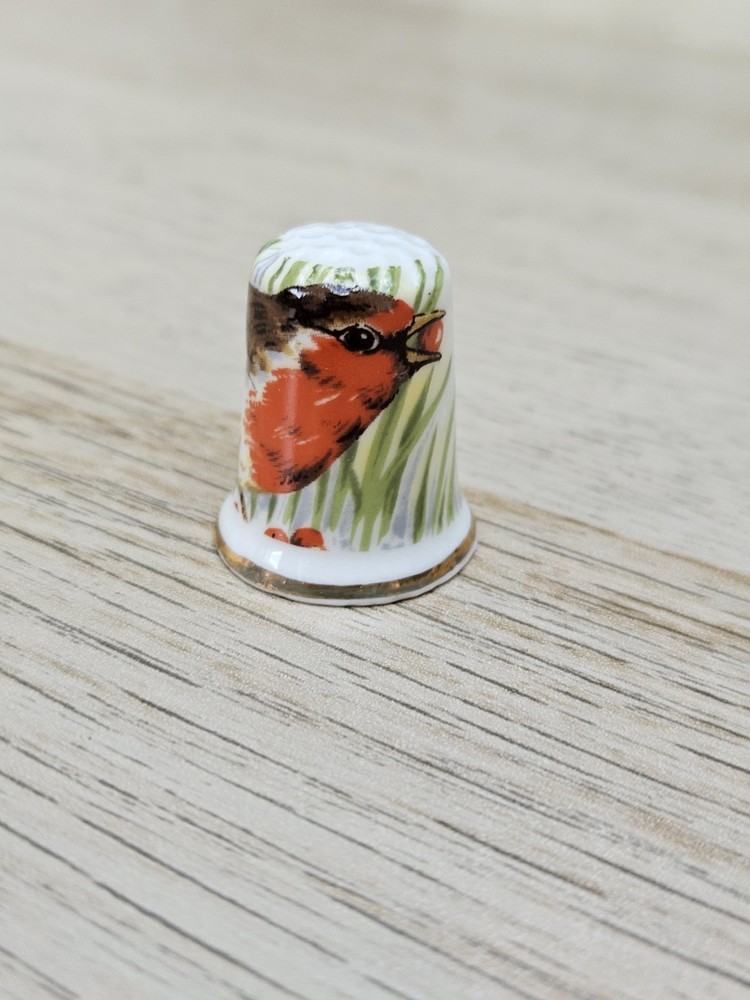 Robin bird bone china thimble