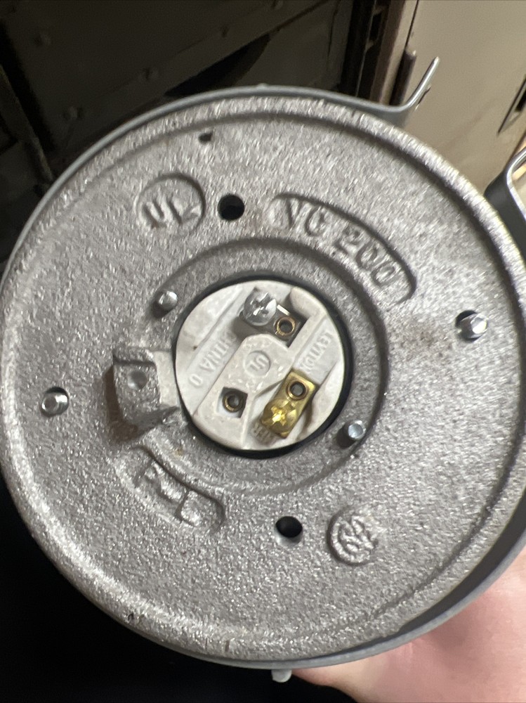 Thomas & Betts Vapor-Proof Surface Mount Fixture
