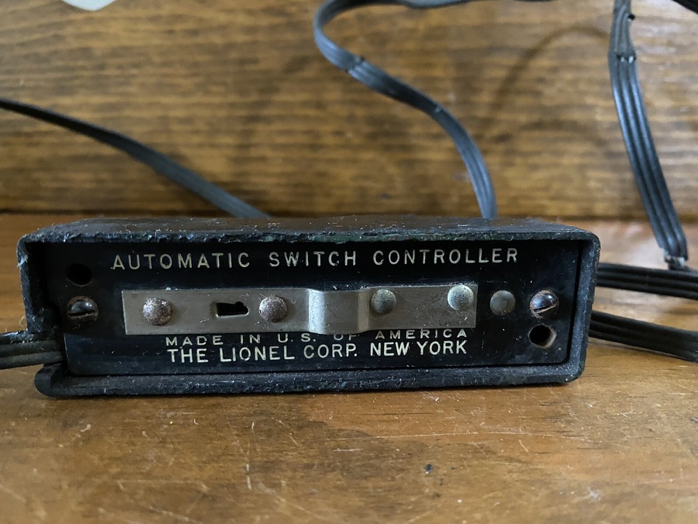 Vintage Lionel Automatic switch controller