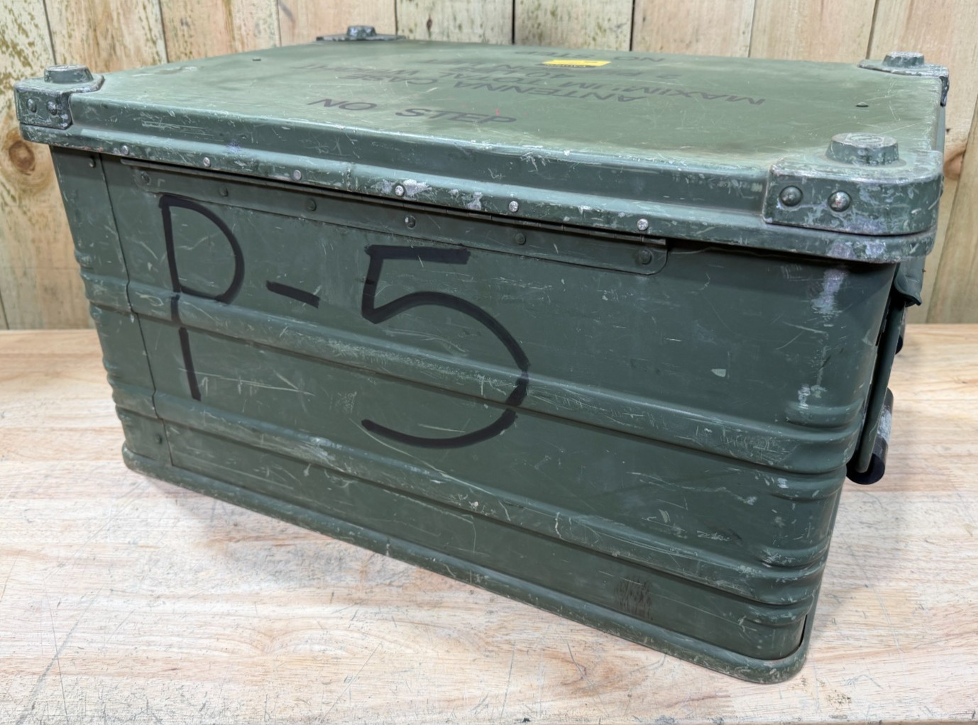 Zarges Metal K470 25.5x18.5x13.75" Military Surplus Storage Case Green
