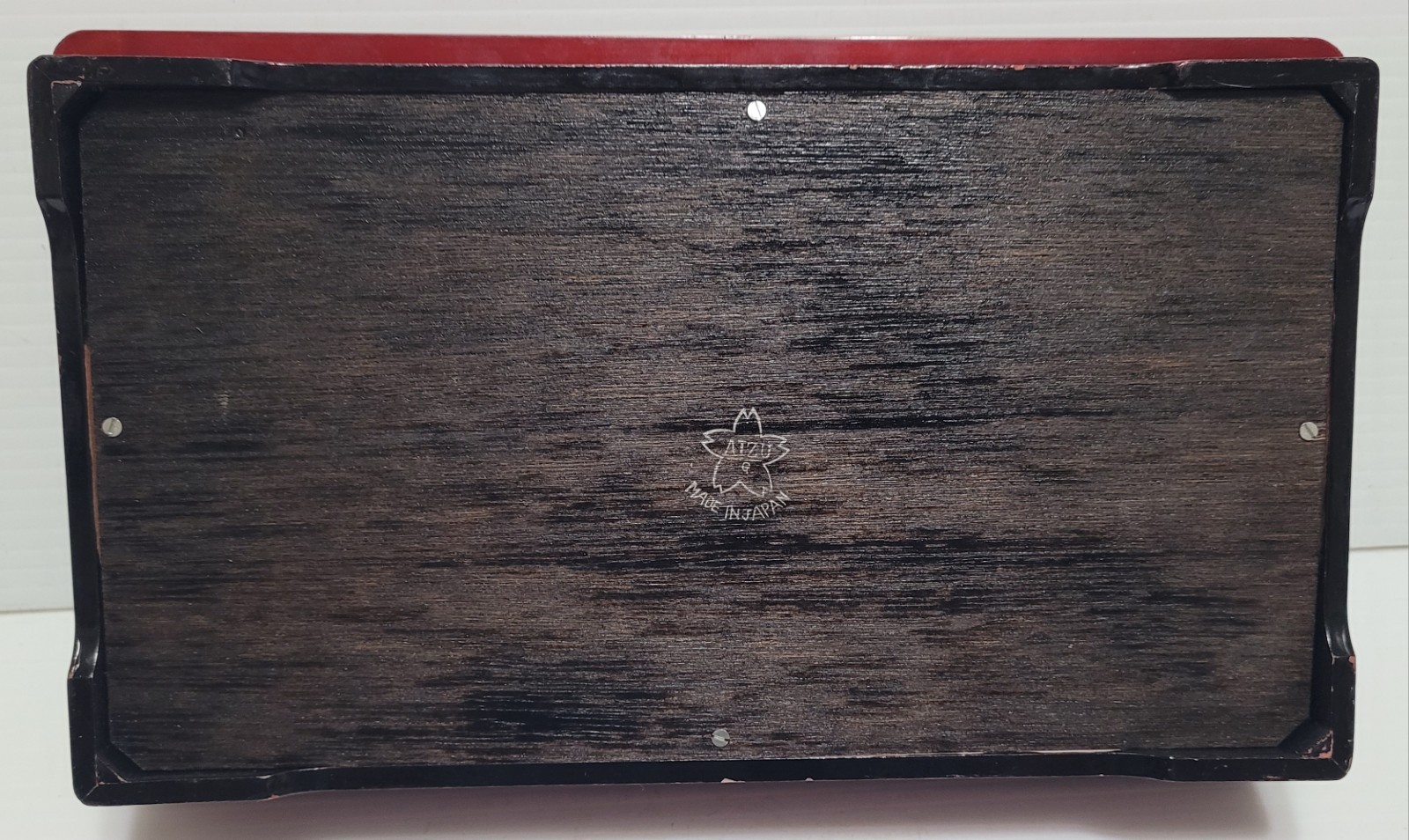 VINTAGE JAPAN MUSICAL CIGARETTE DESKTOP SET