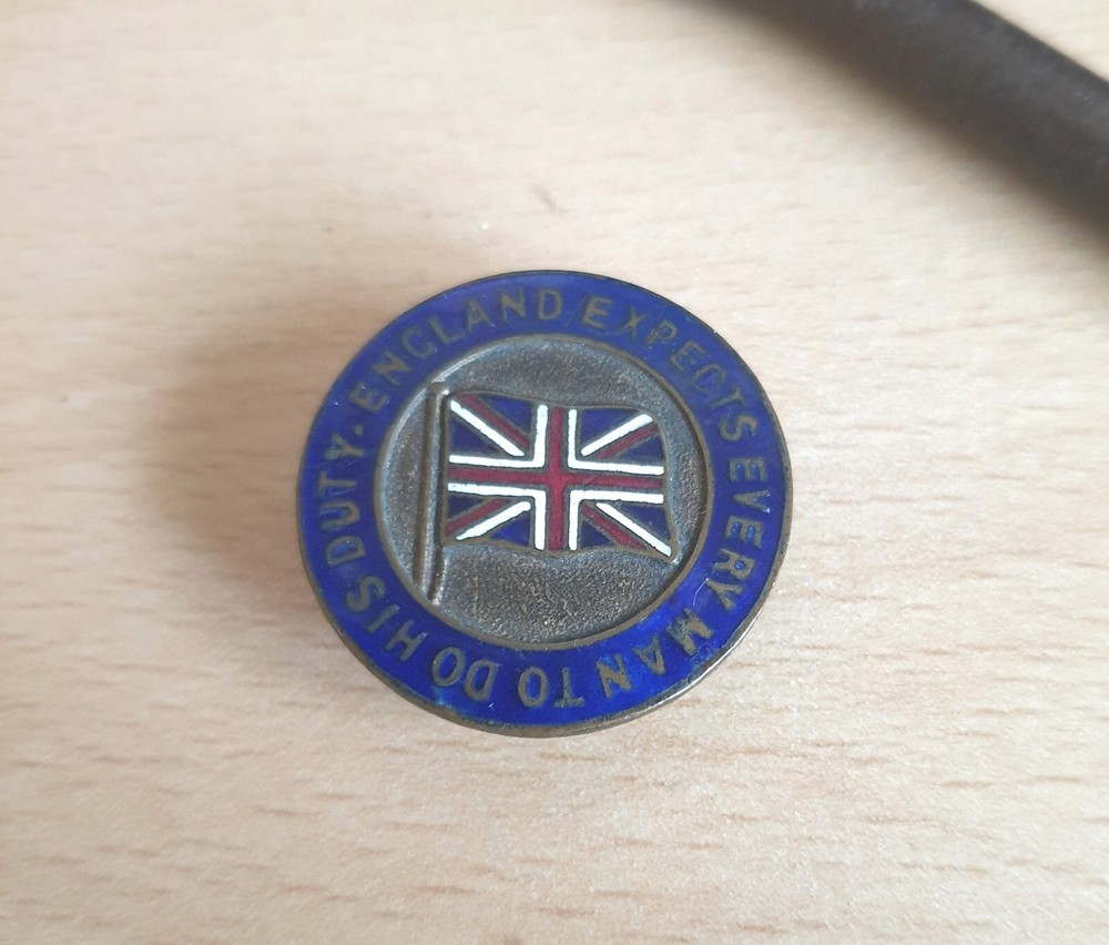 WW2 British RN Matelot's Bosun's Whistle, Duffel Bag Hasp & Lapel Badge 1939-45