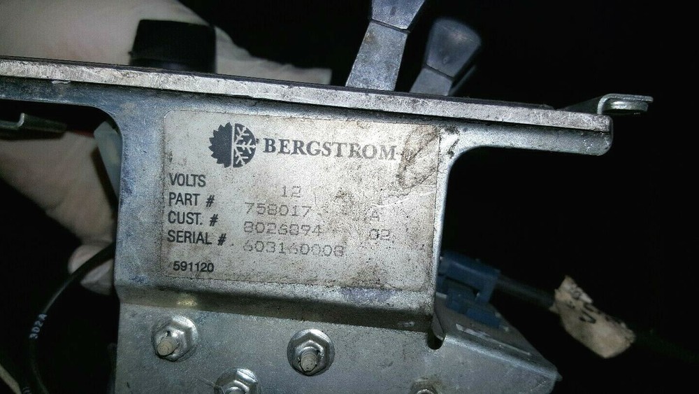 VOLVO BERGSTROM TEMPERATURE CONTROL 758017