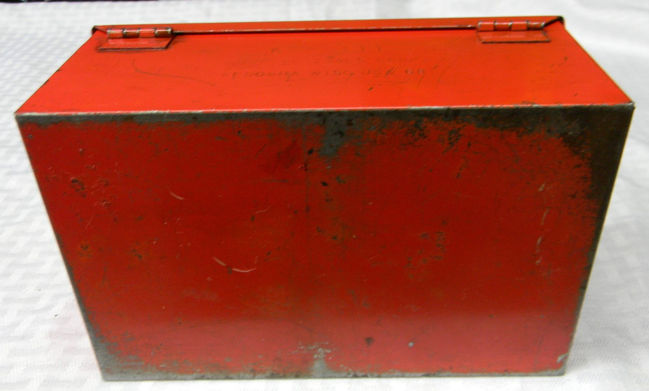 SNAP-ON SMALL RED METAL BOX WITH HINDGED LID 7-1/2"L X 4-3/4H X 3-1/4"W #KRA111