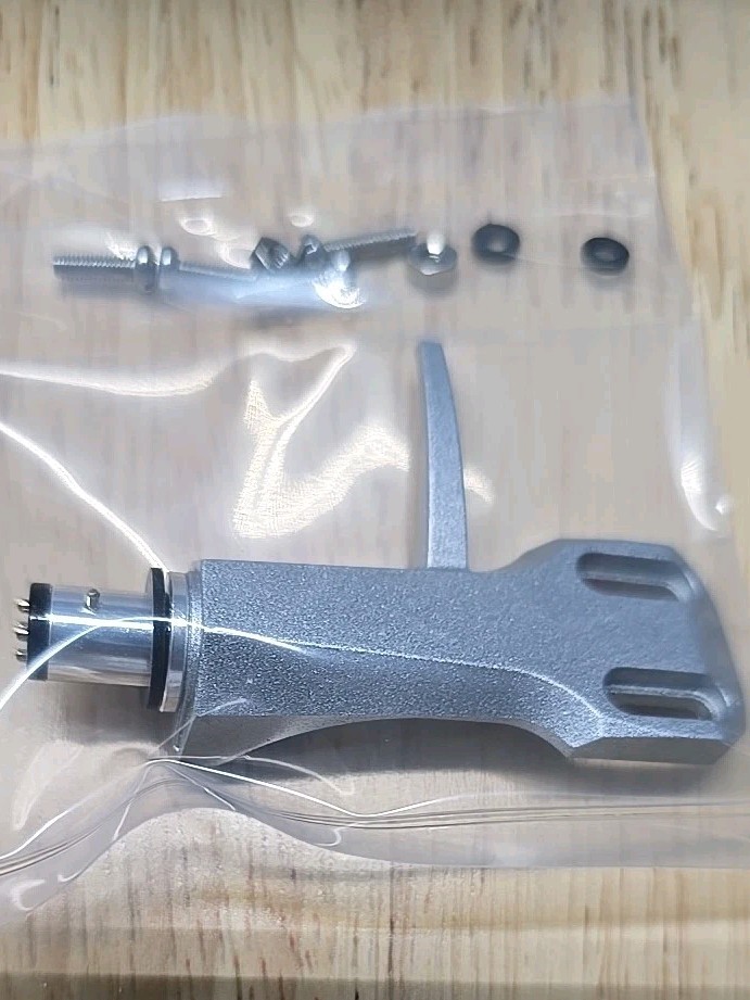 AT  STYLE Silver Headshell Includes Free Screws , Silver Wires    FREE SHIPPING