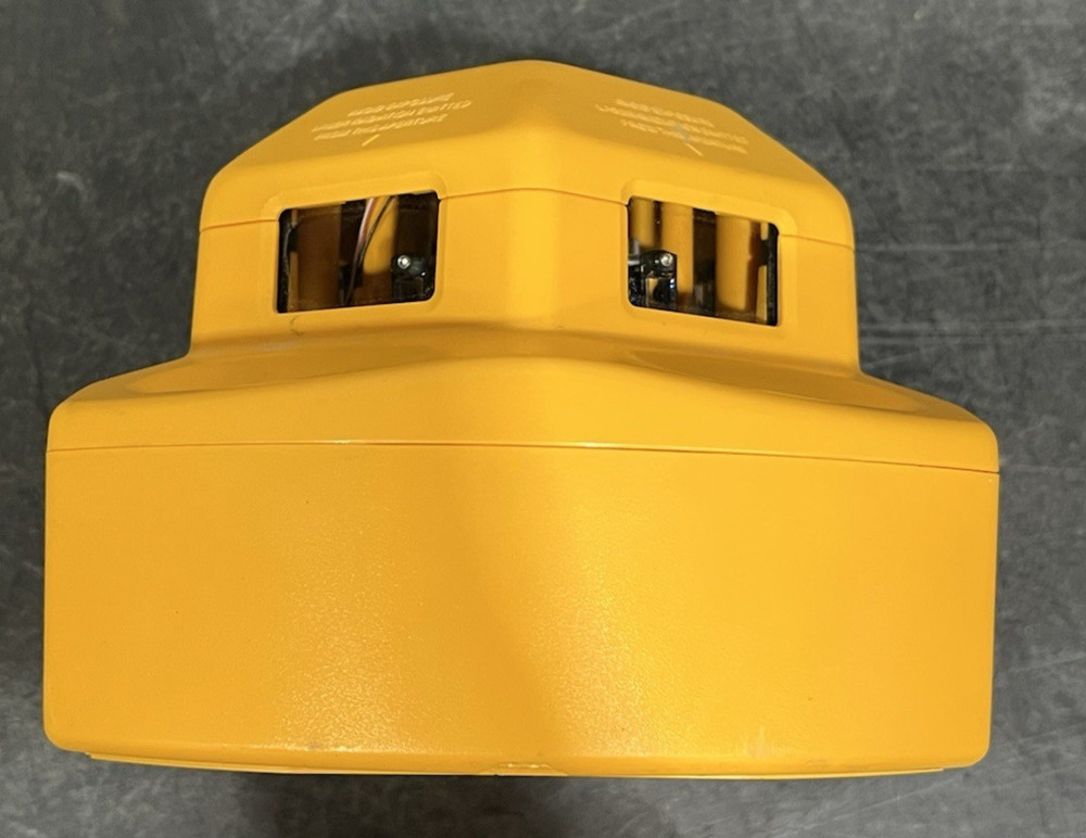 PLS 360 red laser level w/ bracket plus case