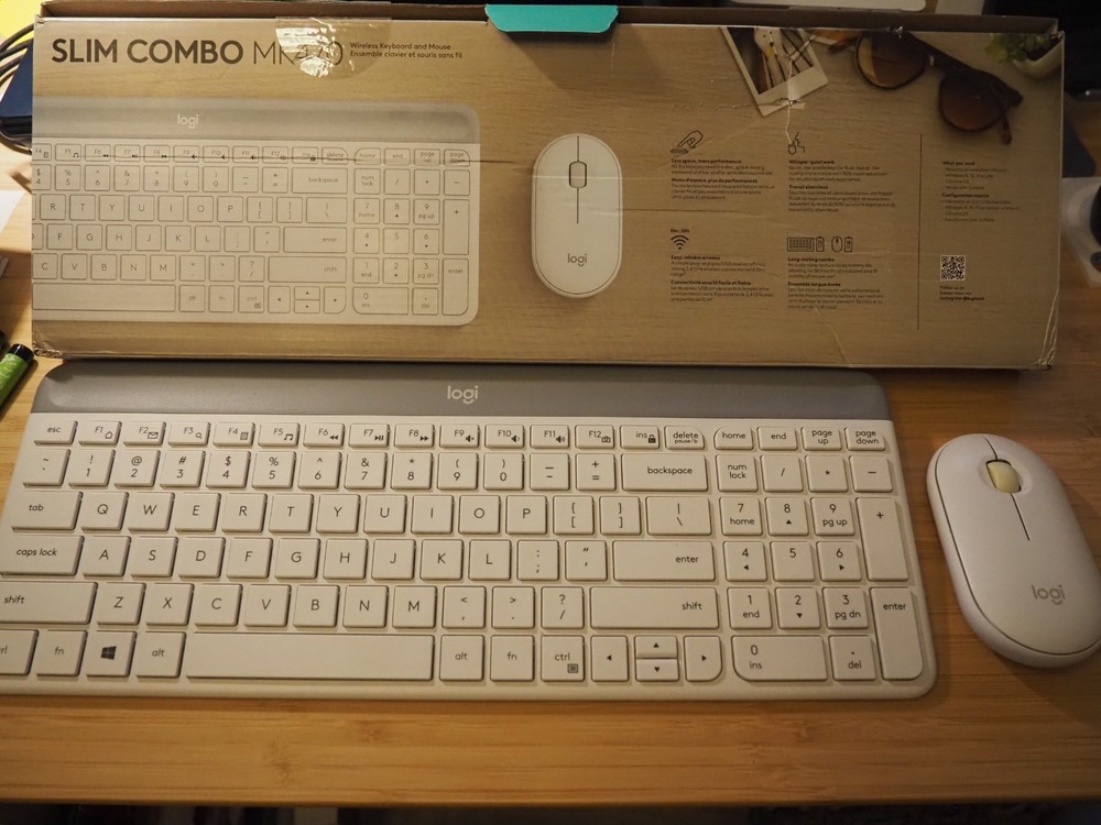MINT! Logitech MK470 Slim Wireless Keyboard and Mouse Combo Modern Compact