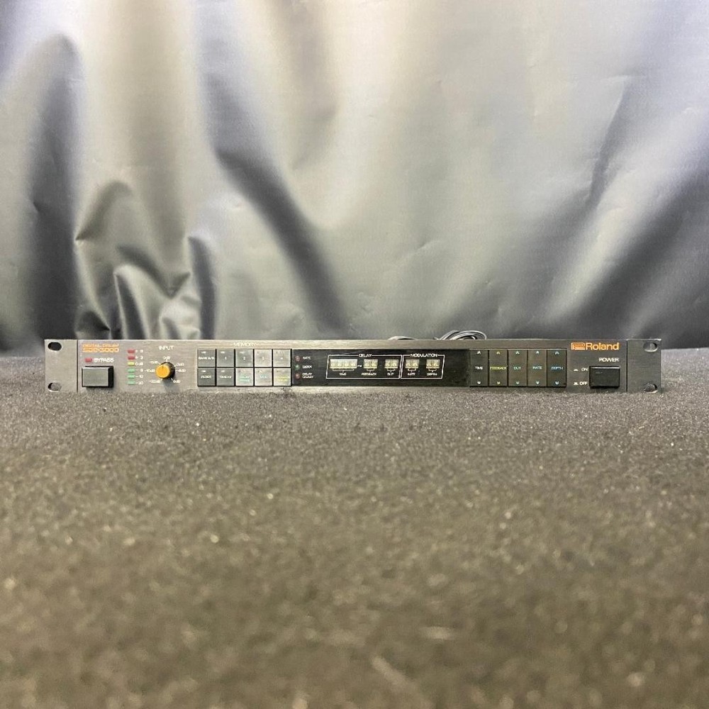Roland SDE-3000 Digital Delay Good condition