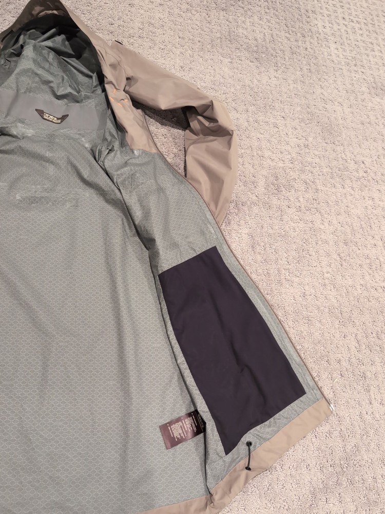 First Lite Vapor Stormlight Rain Jacket Medium Walnut See Description