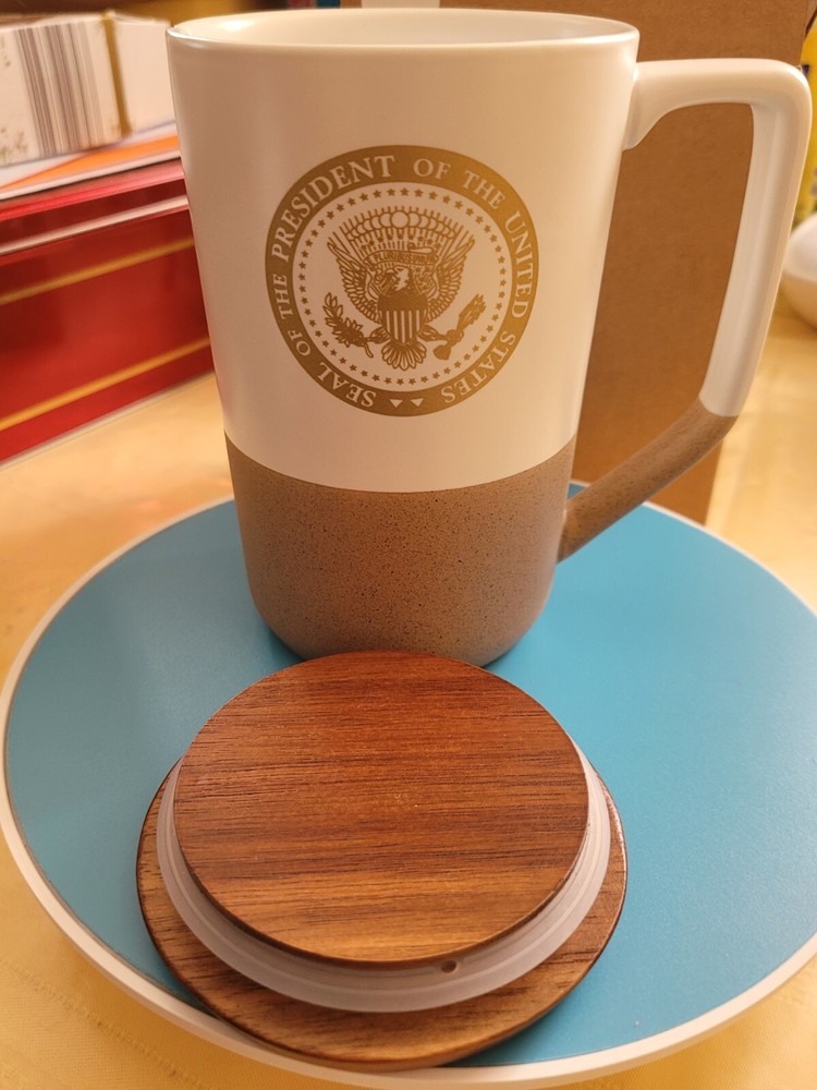 POTUS BIDEN SIG MUG.