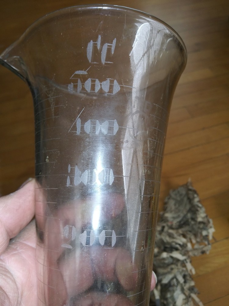 500 ml Graduated Cylinder. NOS
