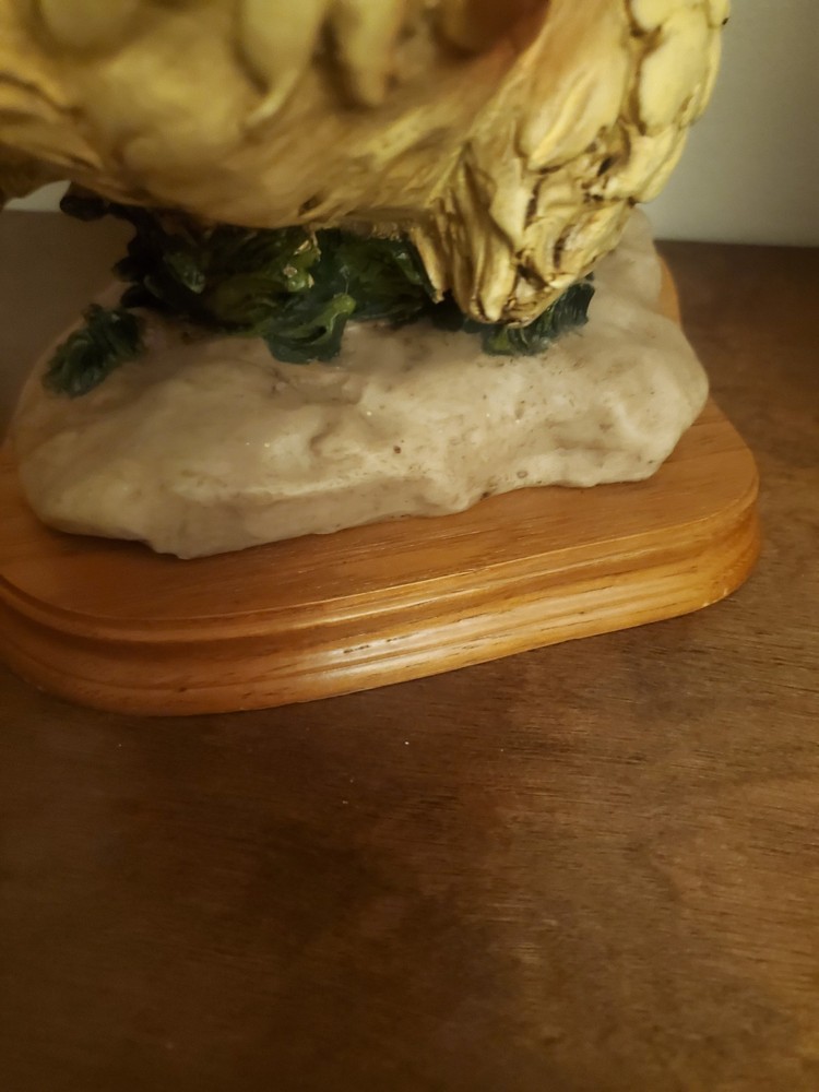 Tabletop Rooster with wooden base