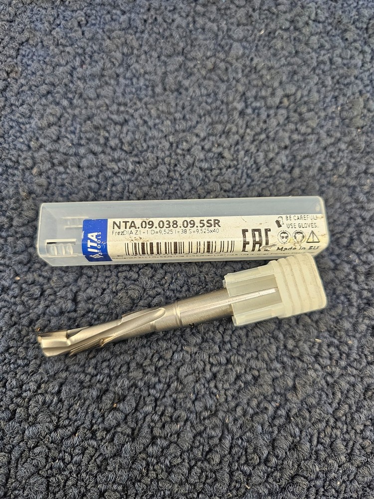 QIC TOOLS RD1.38.150.38: One Flute Compression Segmented PCD Diamond Router Bit