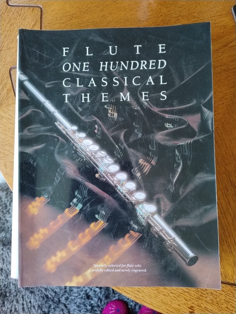 Flute. 100 Classical Themes