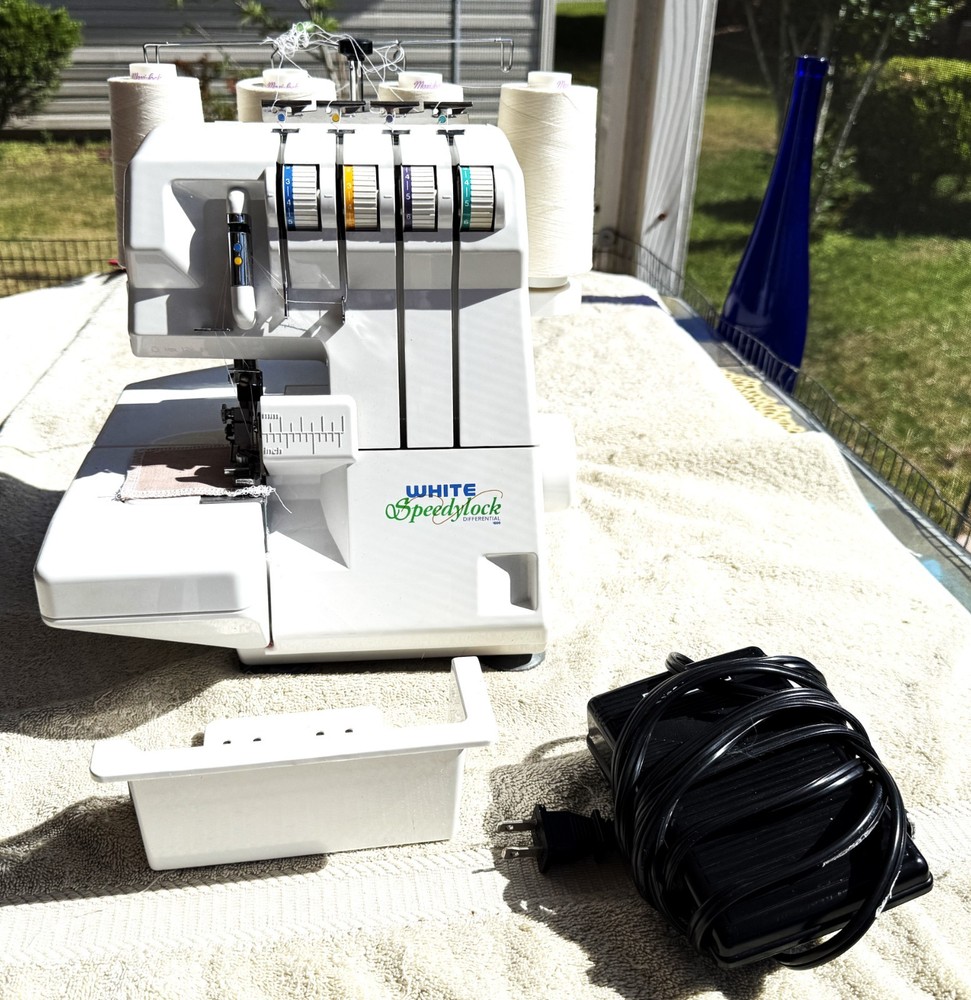 WHITE OVERLOCK SEWING MACHINE MODEL 1600