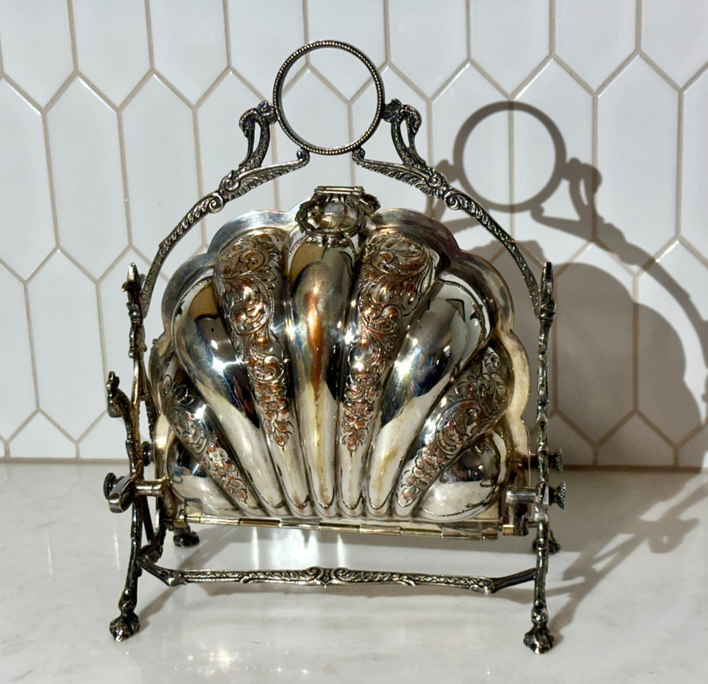 Antique Israel Freeman & Sons Silver Plate Bun / Biscuit Warmer Made in England