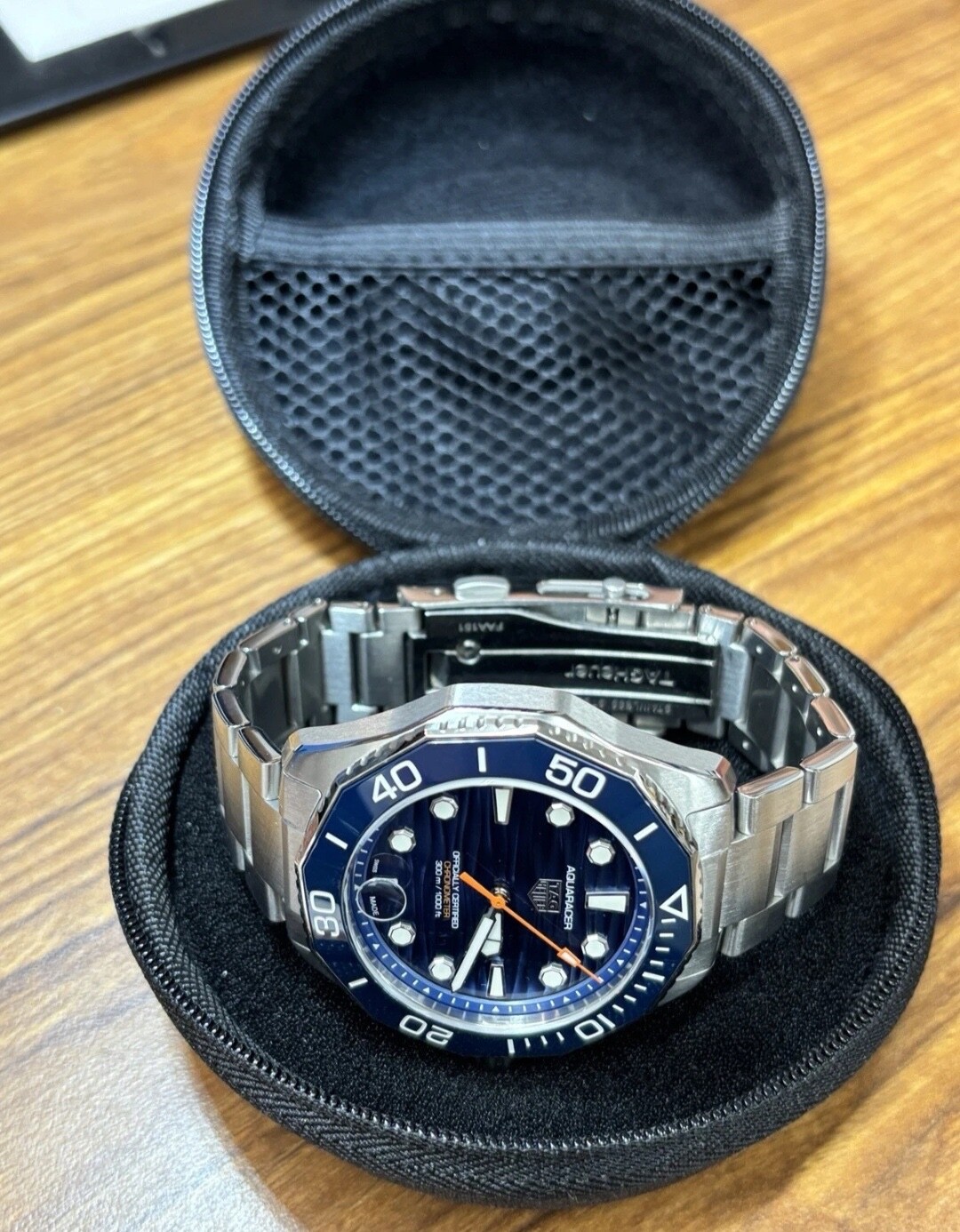 TAG Heuer Watch Storage Case Travel Compact Size w/ Zipper Round Black & Gray