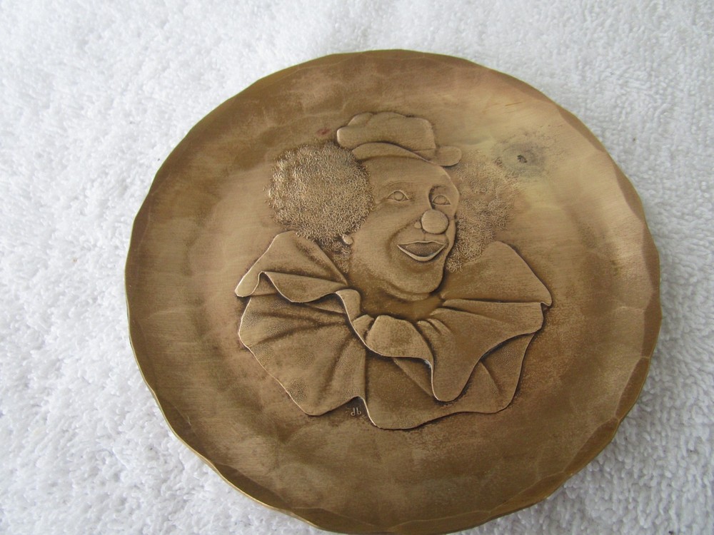 SOLID BRONZE HANDMADE WENDELL AUGUST FORGE~CLOWN DECOR~[4-3/8"]~ PLATE~~CLEAN!